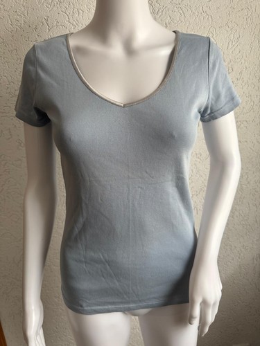 Shirt mit ausschnitt von - t-shirt,