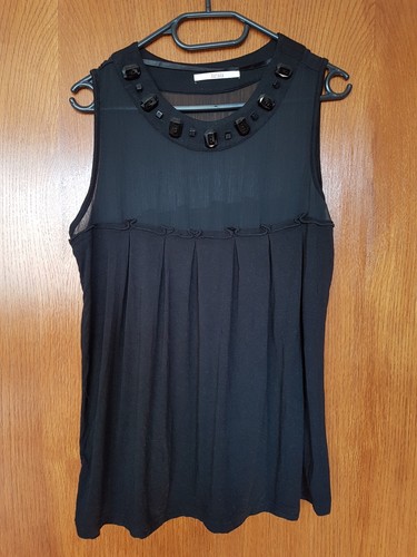 Schwarzes top mit - schwarzes,